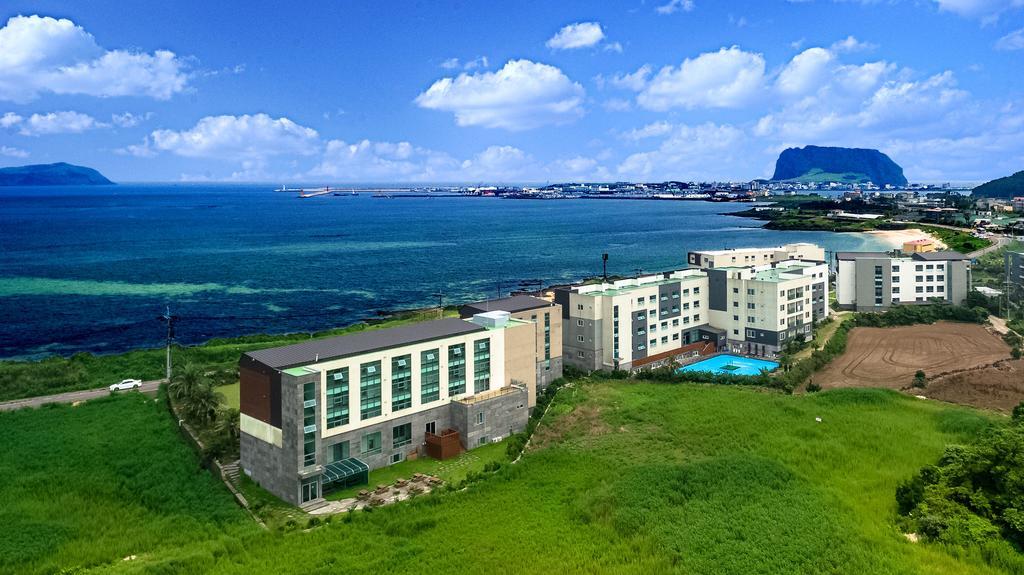 Jeju Arumdaun Resort Sihung-ni Exterior photo